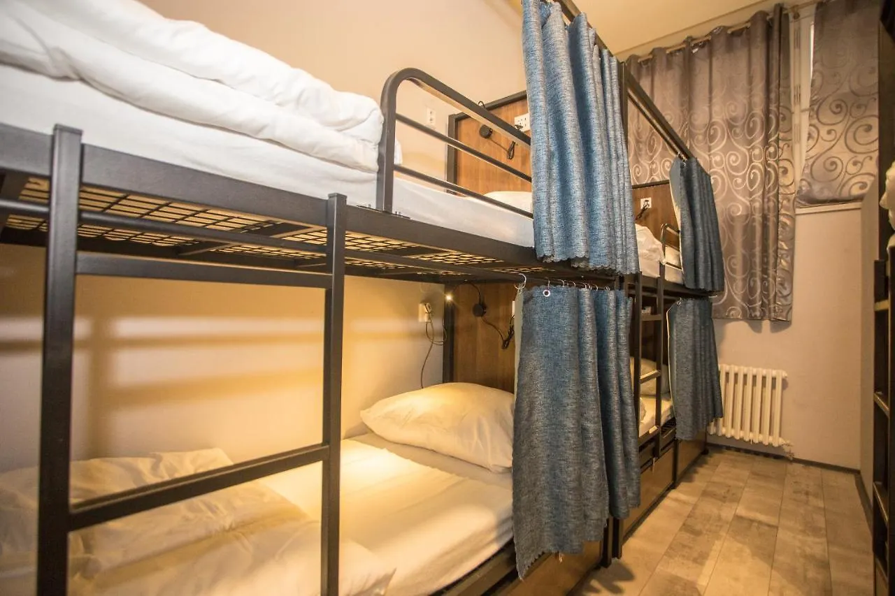 Hostel Bunker Factory Praga Czechy